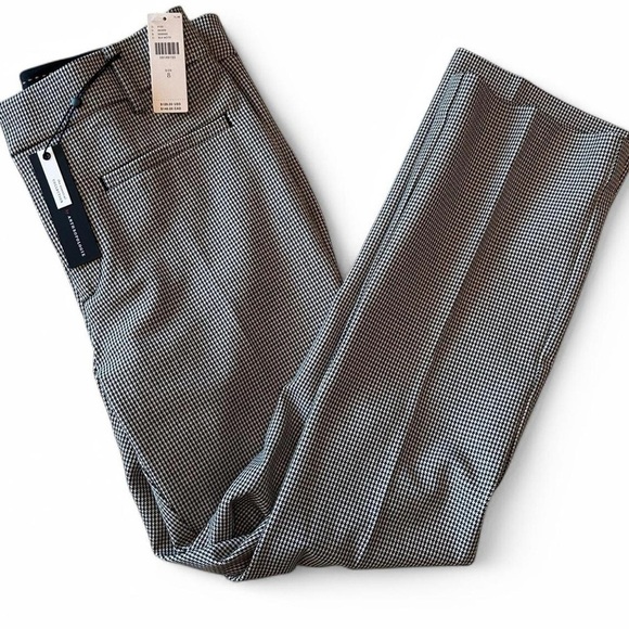 NWT-Anthropologie Essential Kick Flare Pants Size 8 - Black & White Houndstooth - Picture 4 of 9
